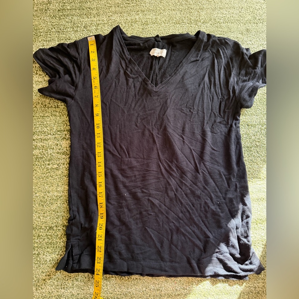 ‼️NWOT‼️ Lou & Grey black v neck - Picture 4 of 6